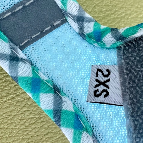 LIKE NEW, Cute blue dog or puppy harness. Used only two times!! - Picture 5 of 8